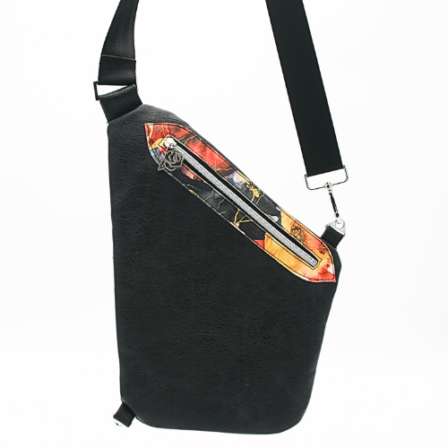 Front & back zipper pockets – Keep your essentials secure and easily accessible. Hands free travel pouch