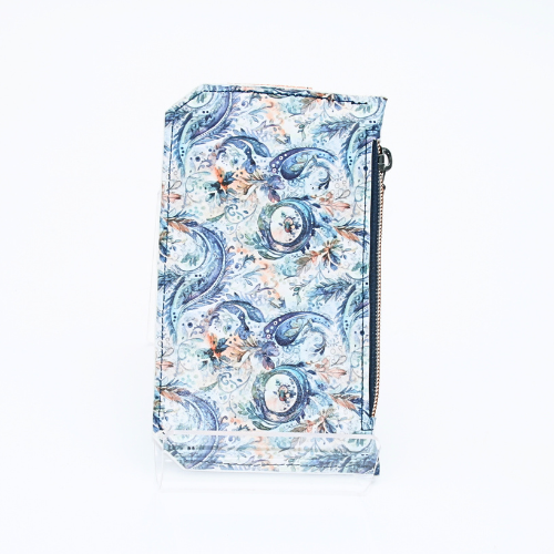 Beautiful blue paisley and rose gold vinyl design – A chic, eye-catching print that stands out.