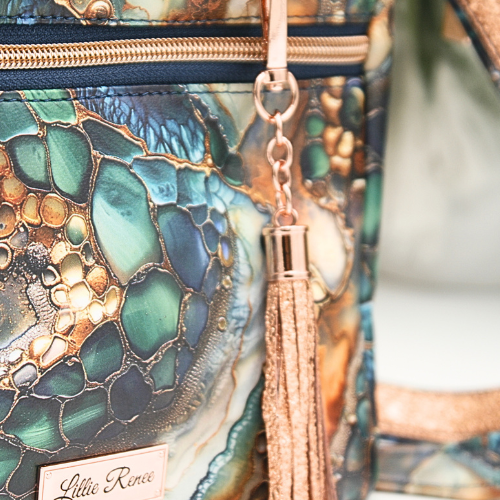 Matching copper tassel accent – A stylish, eye-catching detail.